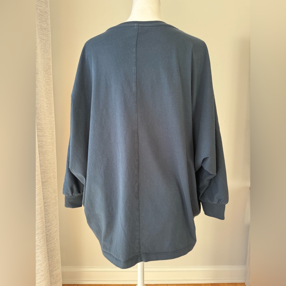 Uniqlo Relaxed Crewneck Sweatshirt - Dark Blue - Picture 2 of 5